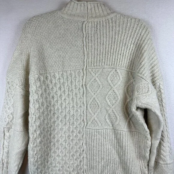 American Eagle Cream Knit Pullover Sweater 3D Print Womens Size S Grandmacore - Picture 9 of 11